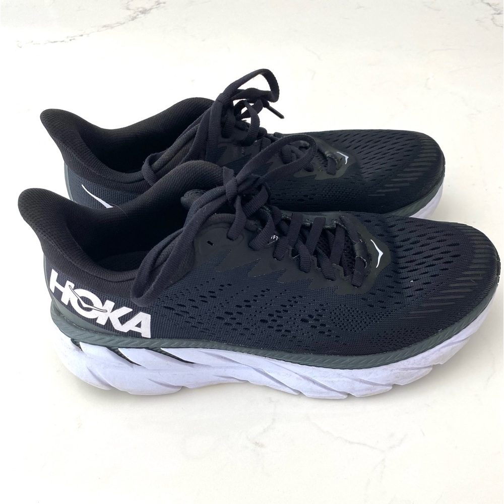 HOKA Womens Clifton 7, size 8